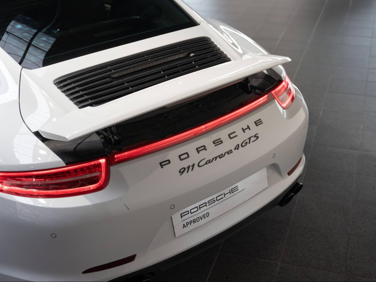 Voitures occasions PORSCHE 911 Coupe GTS Champagne-au-Mont-d'Or