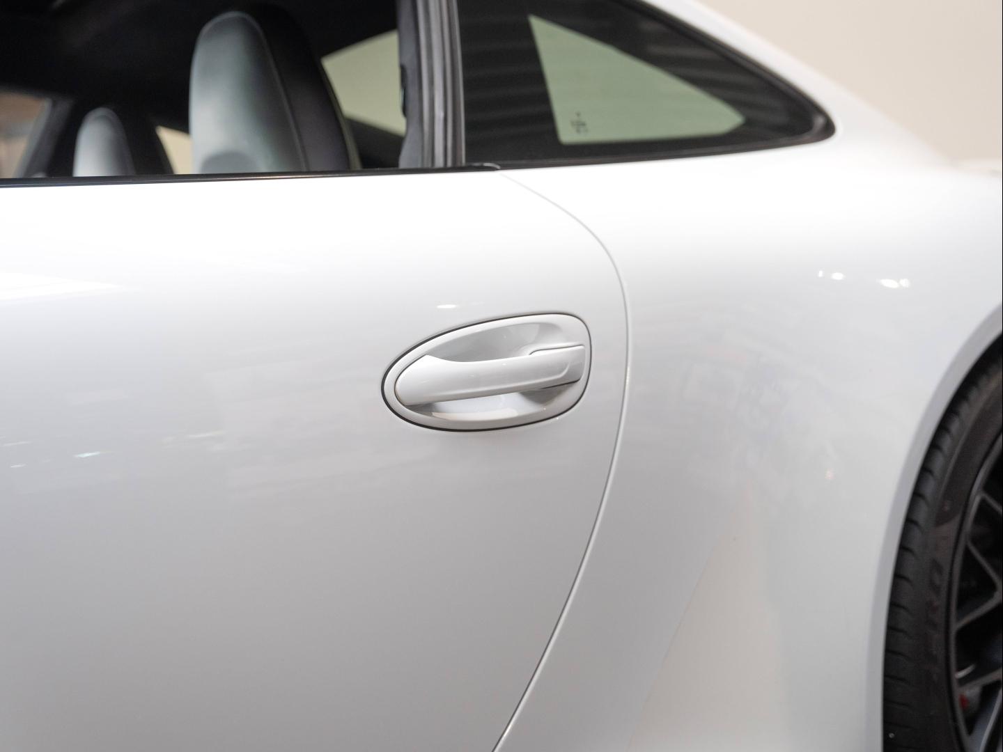 Voitures occasions PORSCHE 911 Coupe GTS Champagne-au-Mont-d'Or