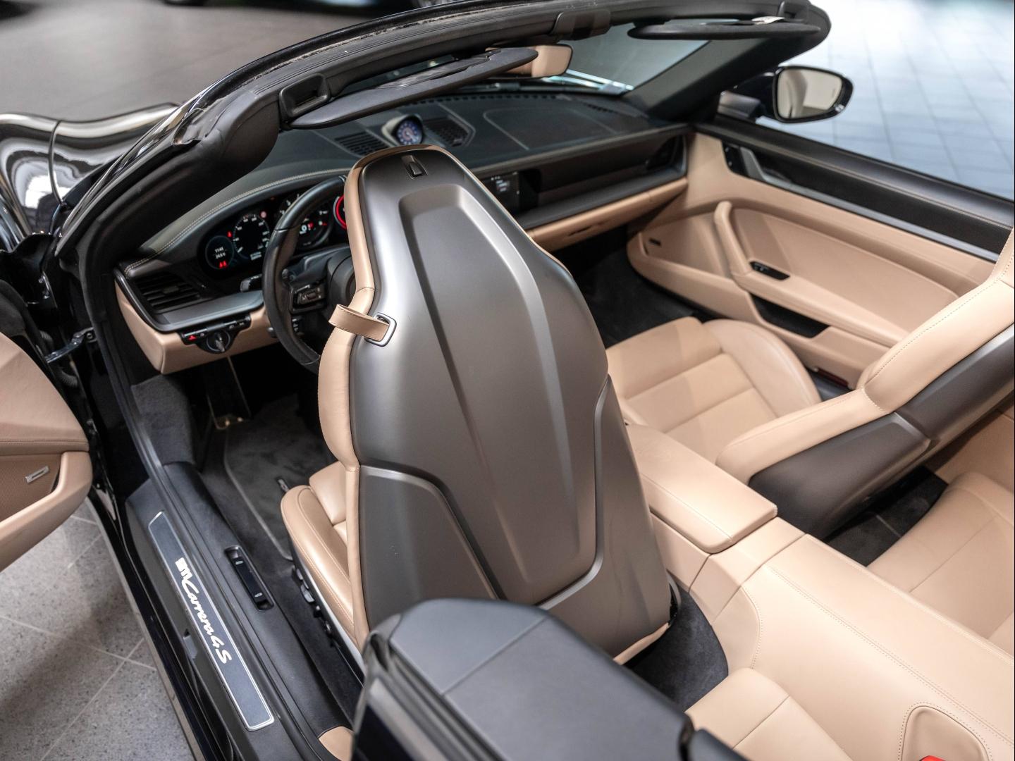 Voitures occasions PORSCHE 911 Cabriolet Carrera 4S Champagne-au-Mont-d'Or