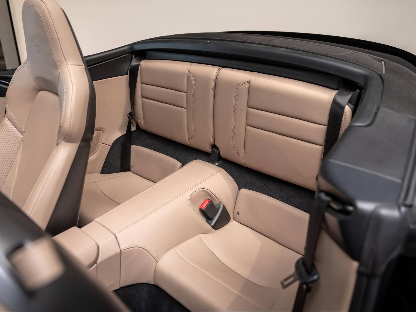 Voitures occasions PORSCHE 911 Cabriolet Carrera 4S Champagne-au-Mont-d'Or