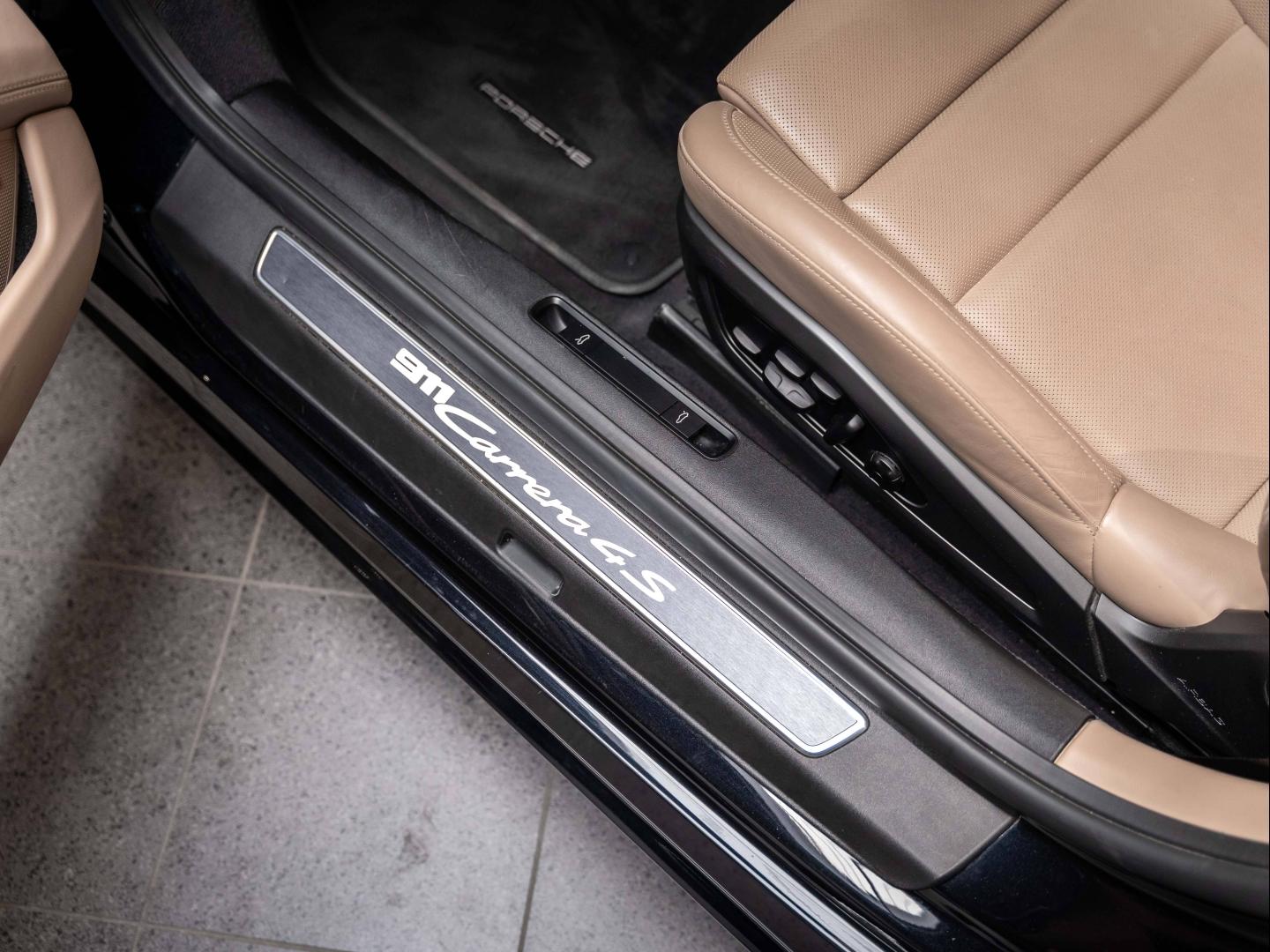 Voitures occasions PORSCHE 911 Cabriolet Carrera 4S Champagne-au-Mont-d'Or
