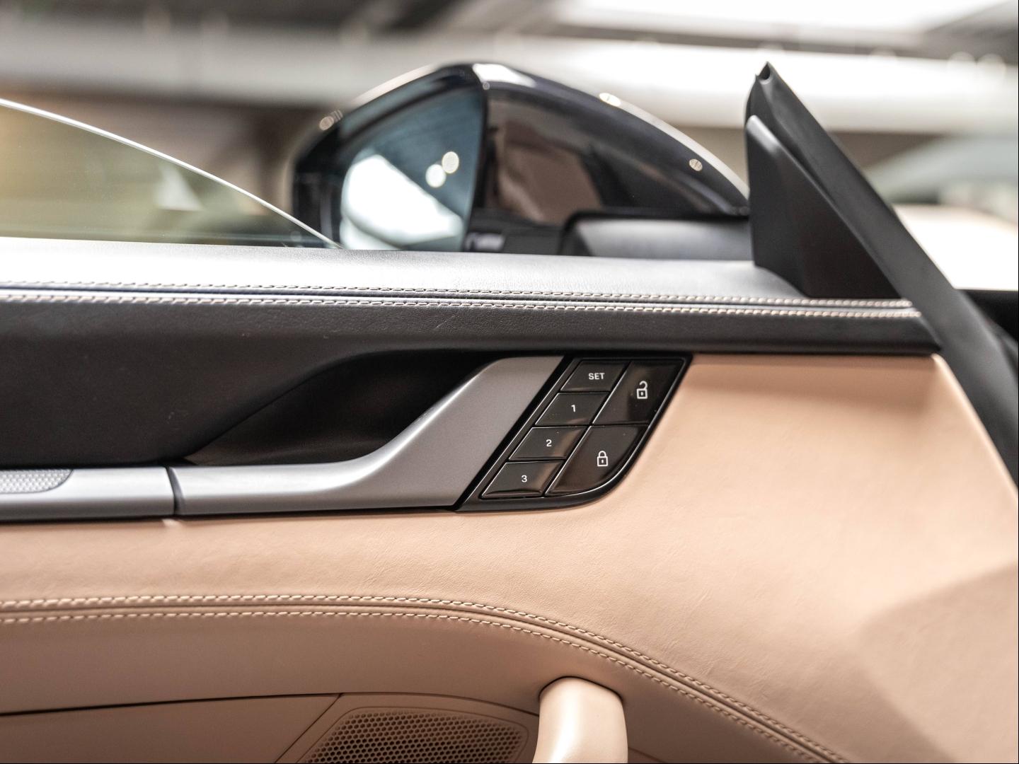 Voitures occasions PORSCHE 911 Cabriolet Carrera 4S Champagne-au-Mont-d'Or
