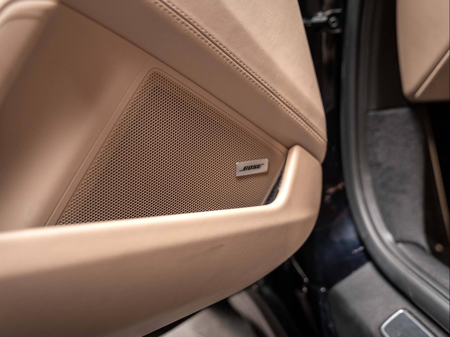 Voitures occasions PORSCHE 911 Cabriolet Carrera 4S Champagne-au-Mont-d'Or