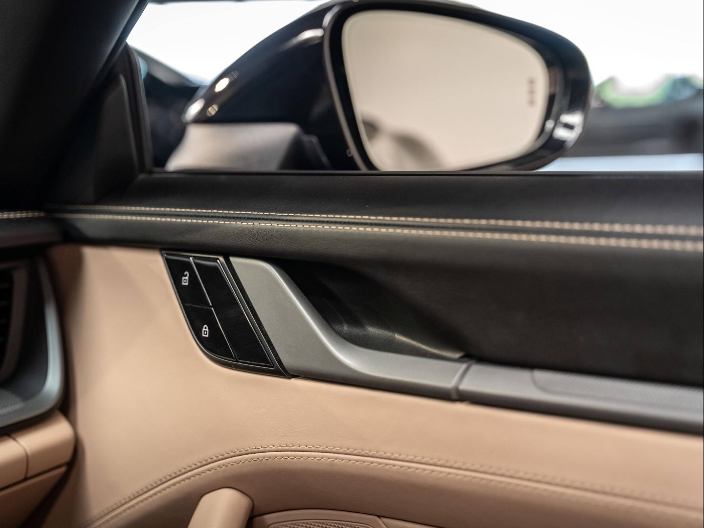 Voitures occasions PORSCHE 911 Cabriolet Carrera 4S Champagne-au-Mont-d'Or