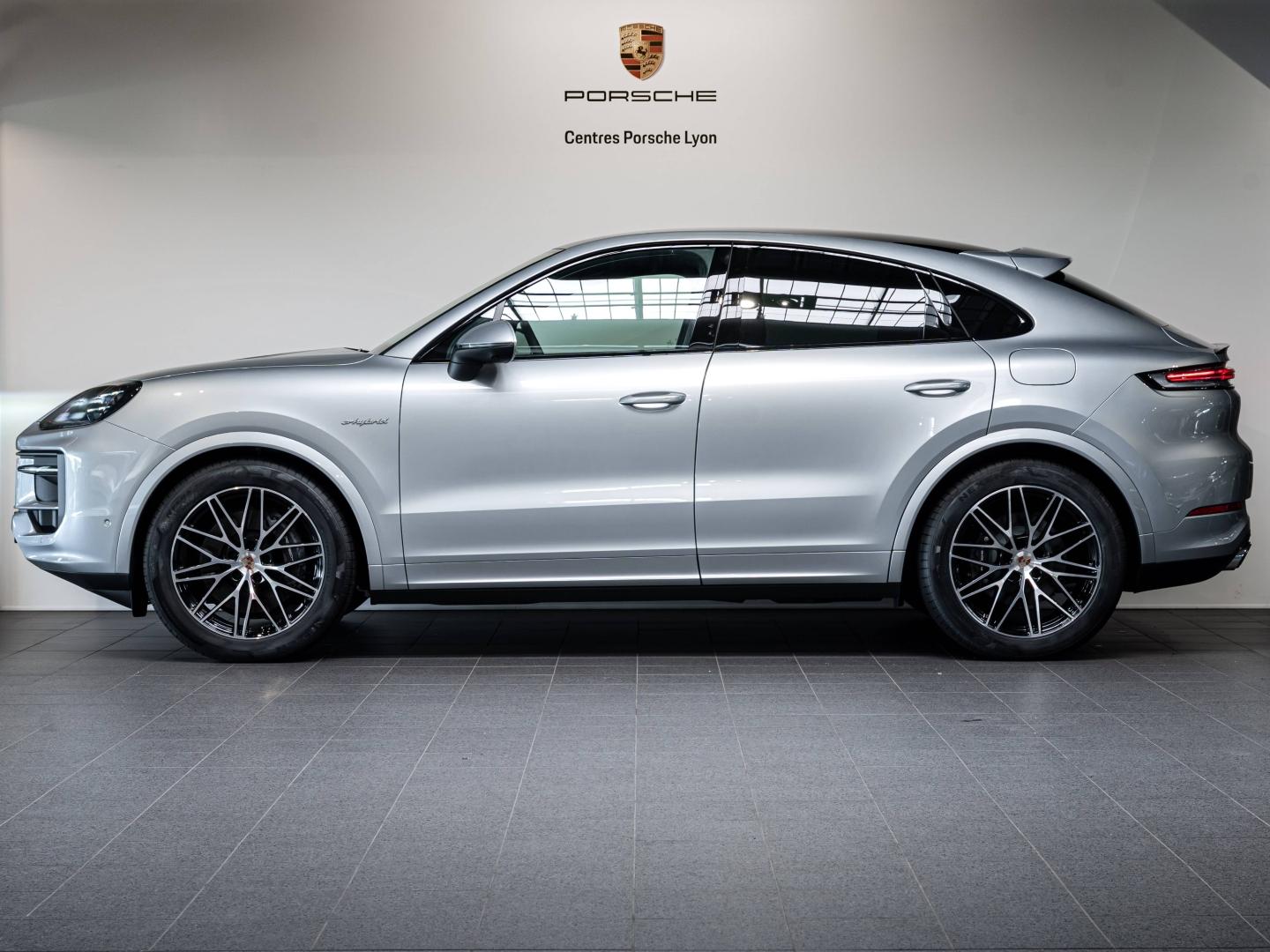 Voitures occasions PORSCHE Cayenne Coupe E-Hybrid Champagne-au-Mont-d'Or