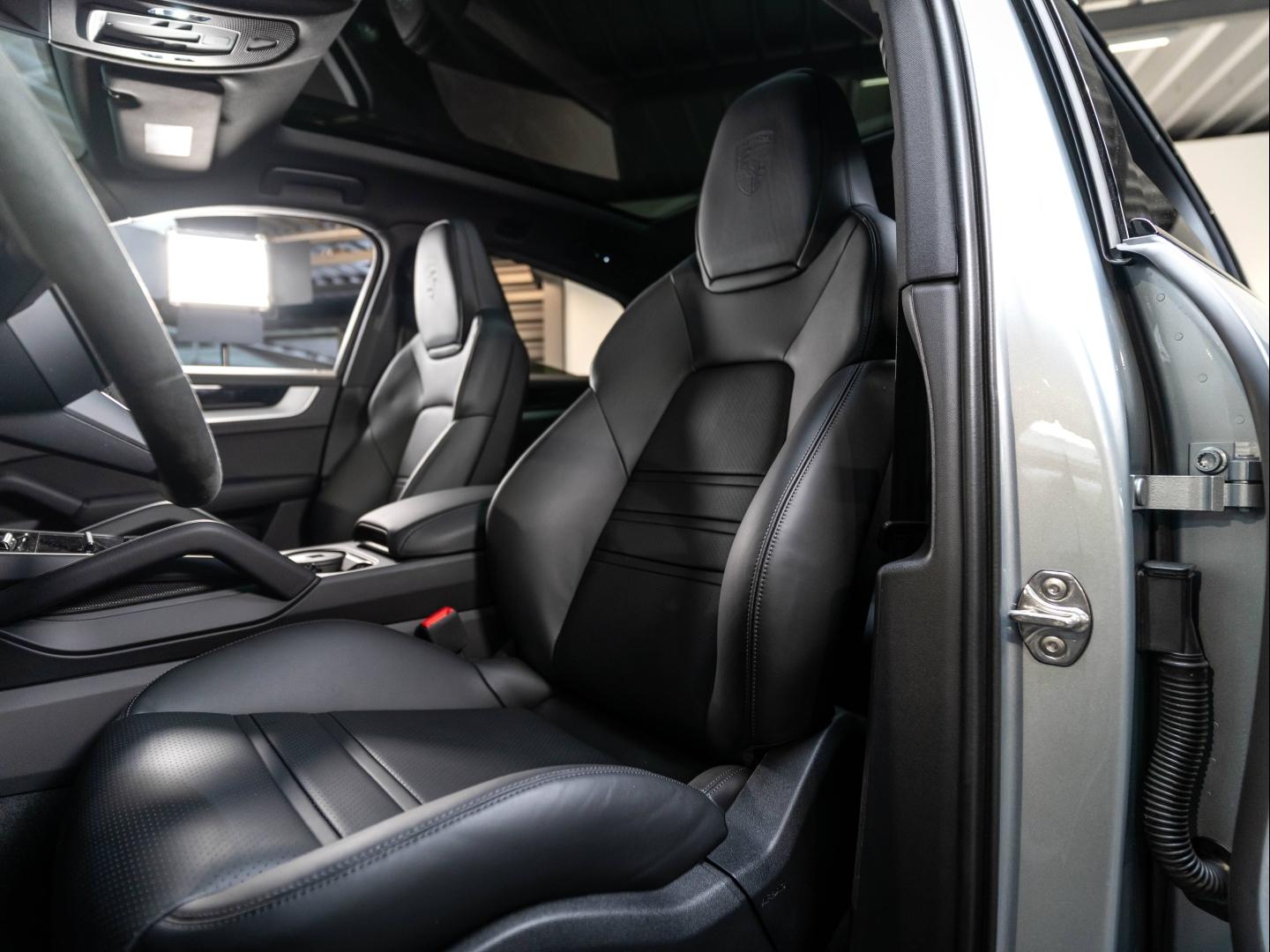 Voitures occasions PORSCHE Cayenne Coupe E-Hybrid Champagne-au-Mont-d'Or