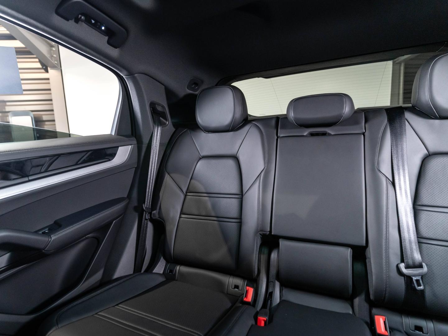 Voitures occasions PORSCHE Cayenne Coupe E-Hybrid Champagne-au-Mont-d'Or