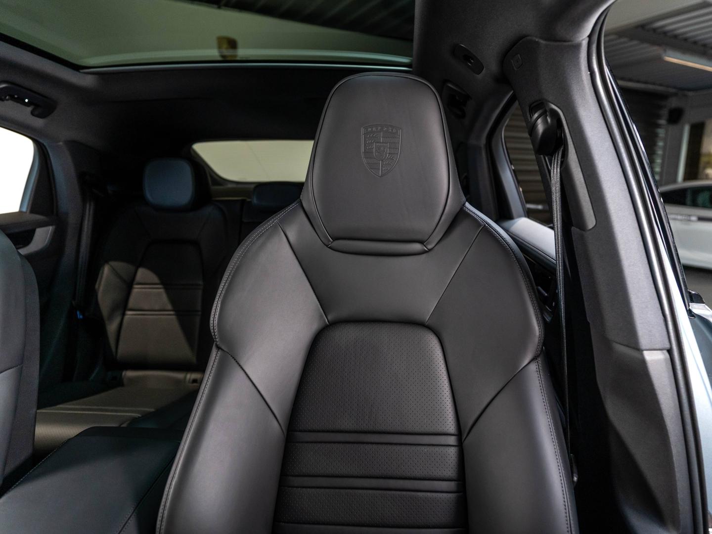 Voitures occasions PORSCHE Cayenne Coupe E-Hybrid Champagne-au-Mont-d'Or