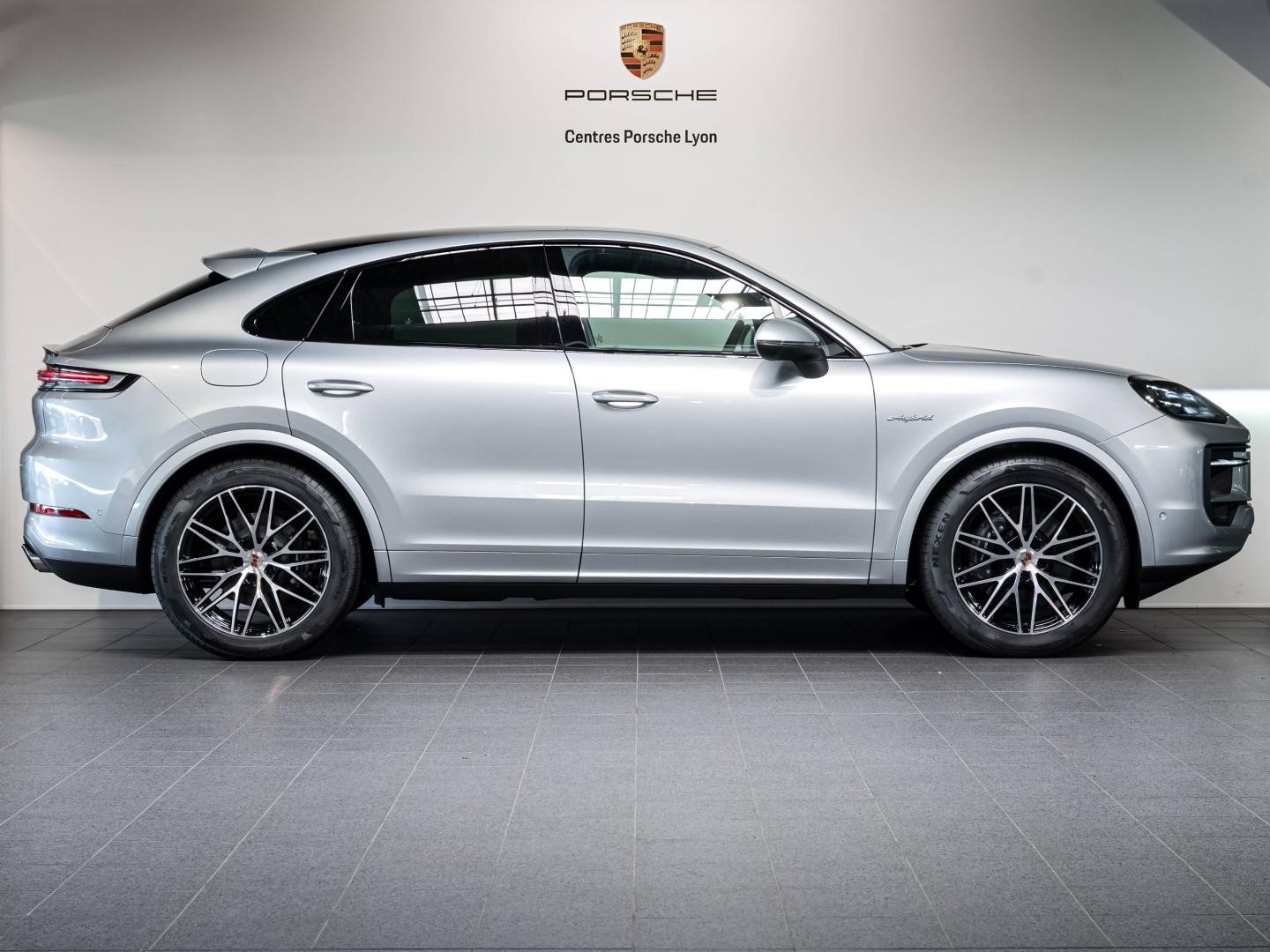 Voitures occasions PORSCHE Cayenne Coupe E-Hybrid Champagne-au-Mont-d'Or