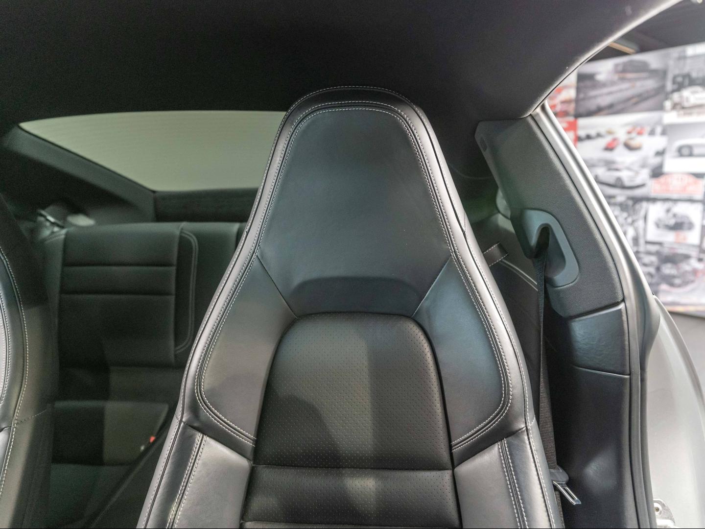 Voitures occasions PORSCHE 911 Coupe Carrera S Champagne-au-Mont-d'Or