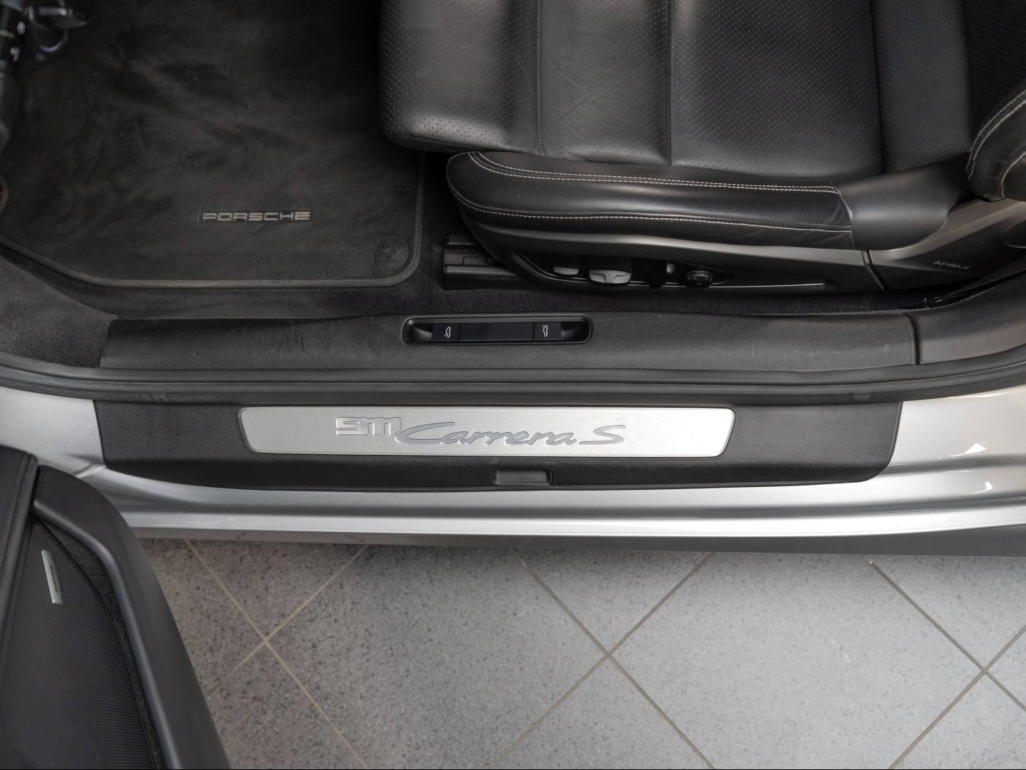 Voitures occasions PORSCHE 911 Coupe Carrera S Champagne-au-Mont-d'Or
