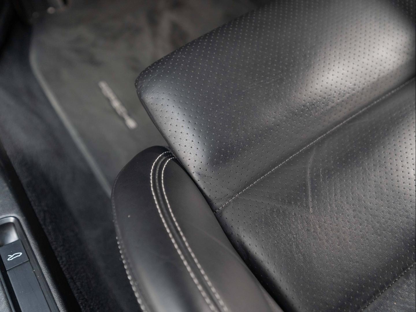 Voitures occasions PORSCHE 911 Coupe Carrera S Champagne-au-Mont-d'Or