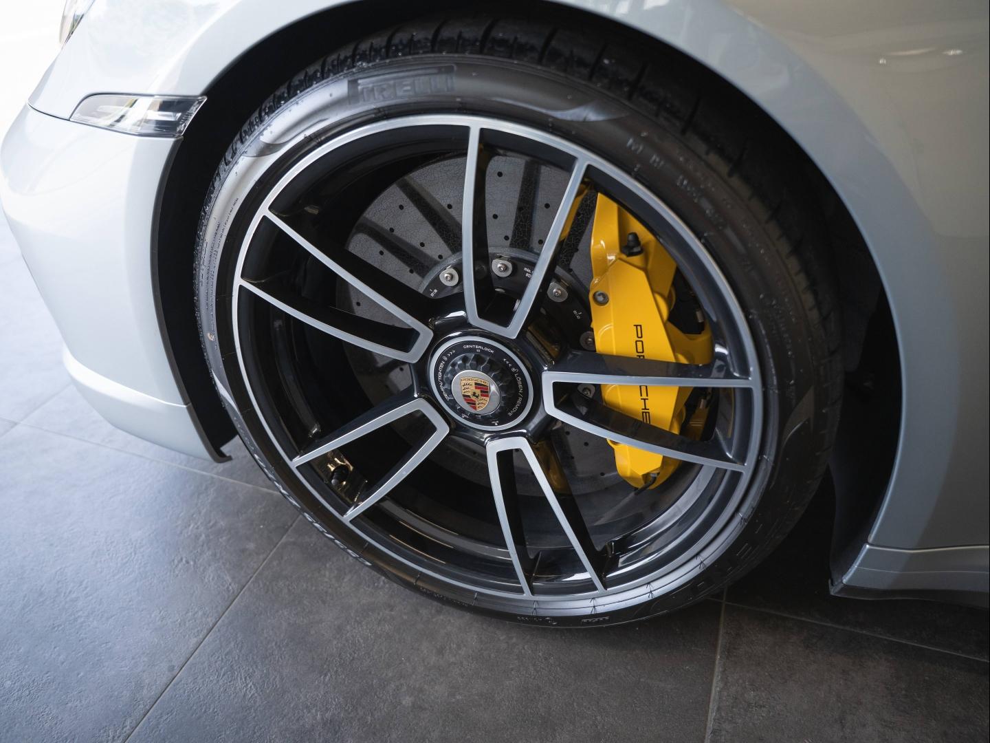 Voitures occasions PORSCHE 911 Coupe Turbo S Champagne-au-Mont-d'Or