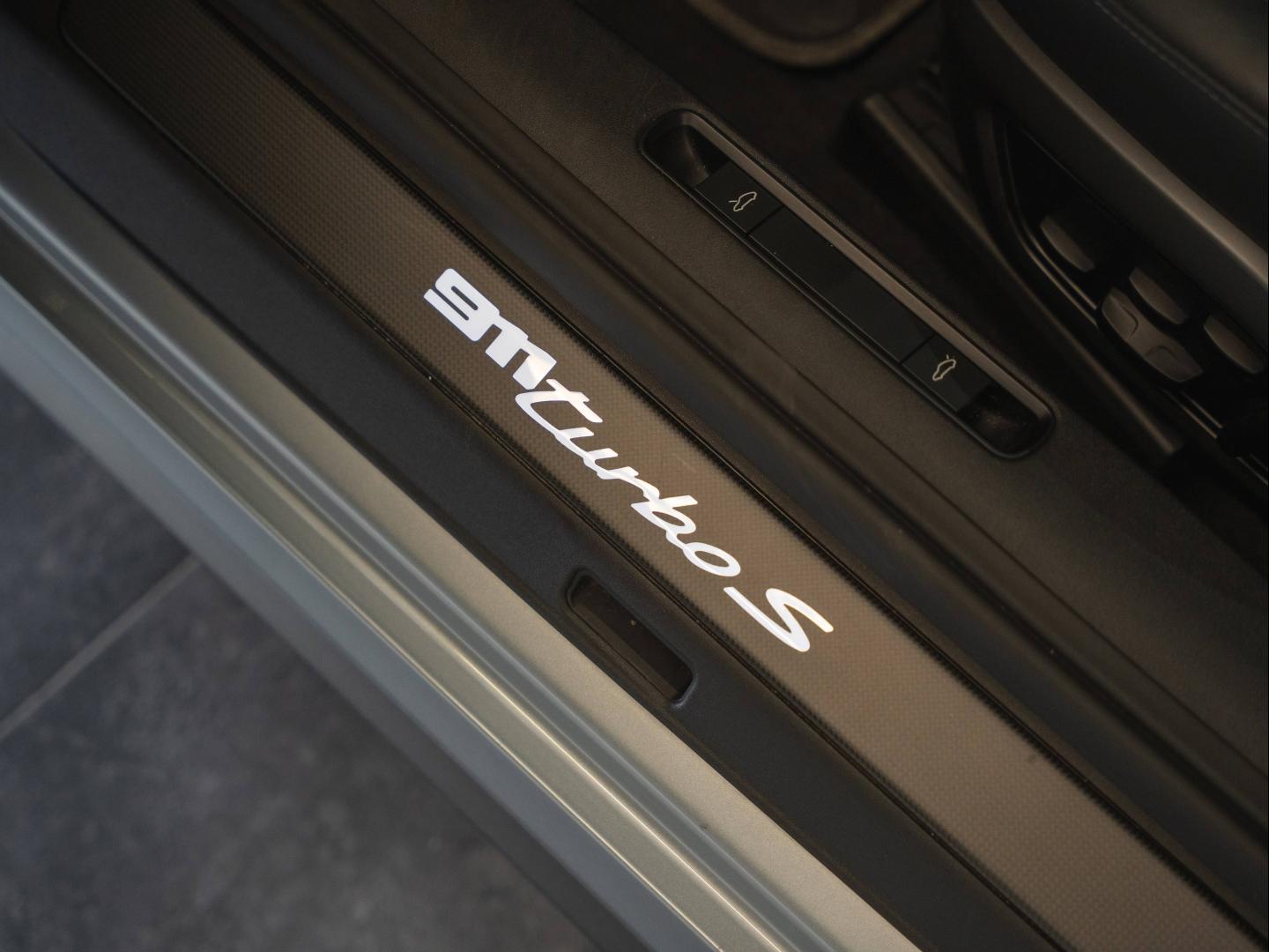 Voitures occasions PORSCHE 911 Coupe Turbo S Champagne-au-Mont-d'Or