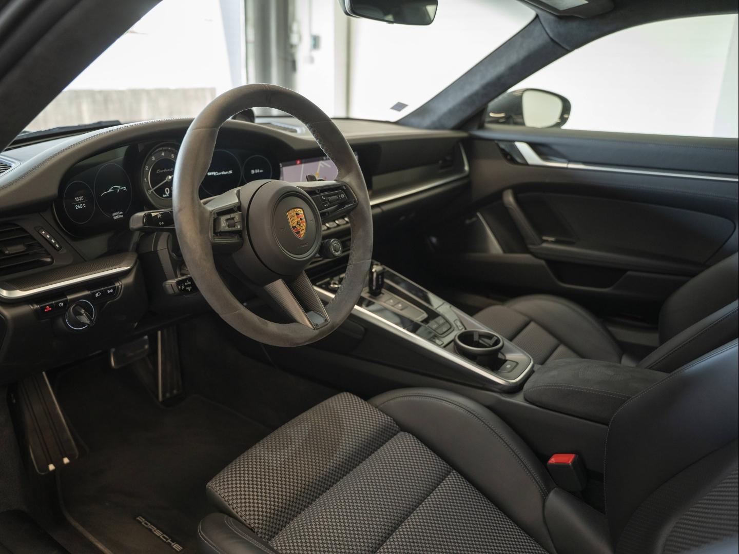 Voitures occasions PORSCHE 911 Coupe Turbo S Champagne-au-Mont-d'Or