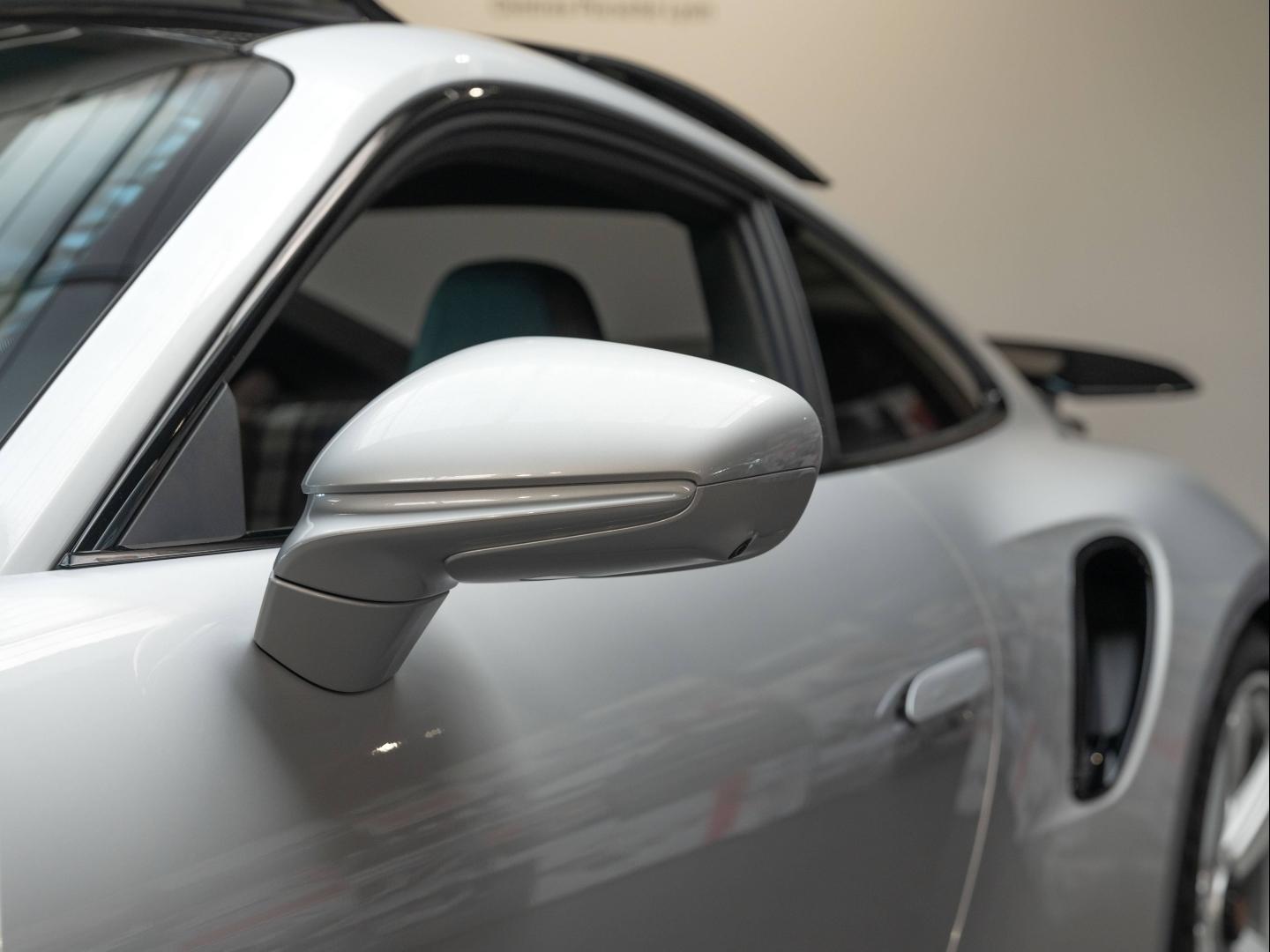 Voitures occasions PORSCHE 911 Coupe Turbo 50e anniv Champagne-au-Mont-d'Or