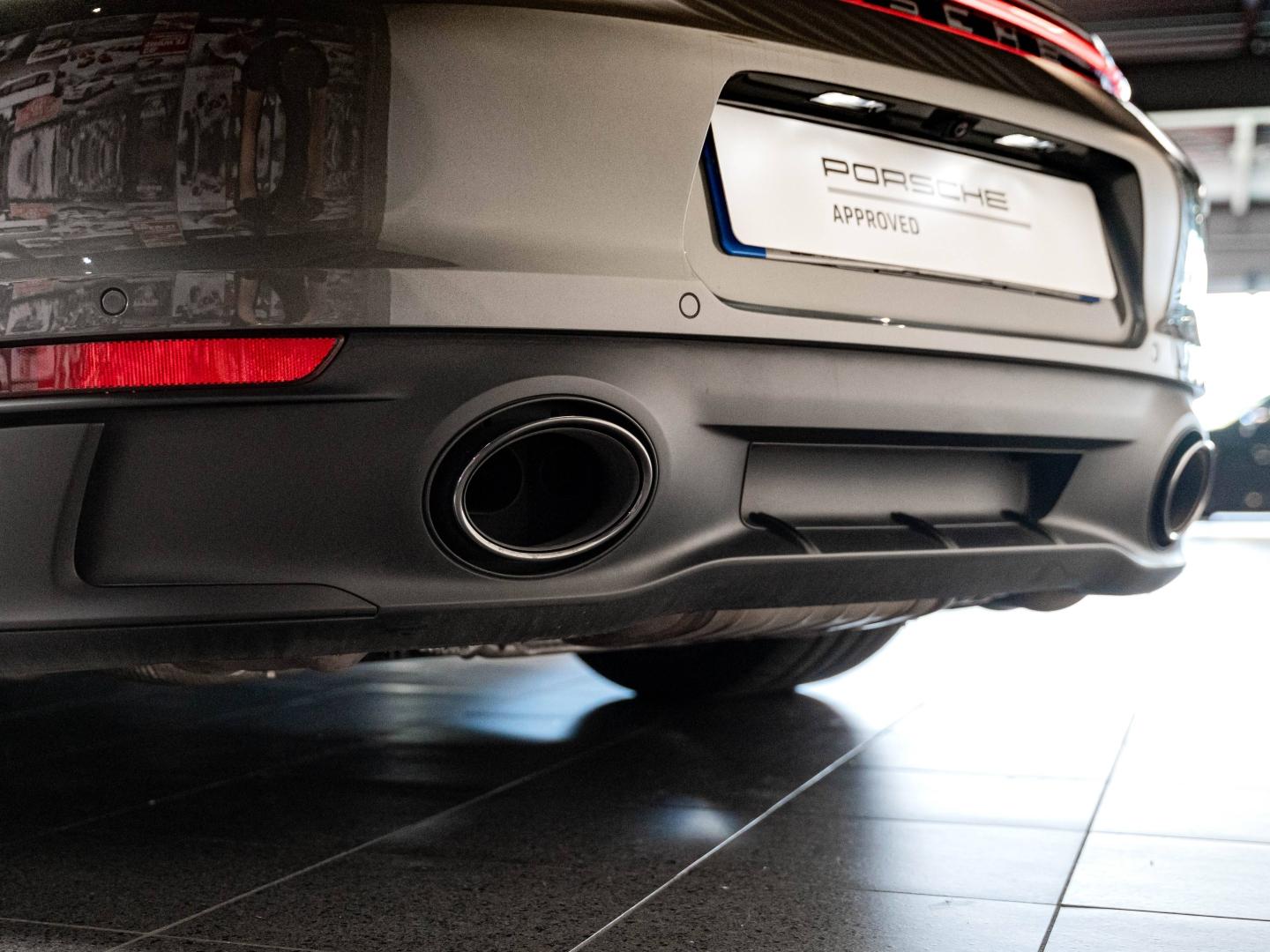 Voitures occasions PORSCHE 911 Cabriolet Carrera GTS Champagne-au-Mont-d'Or