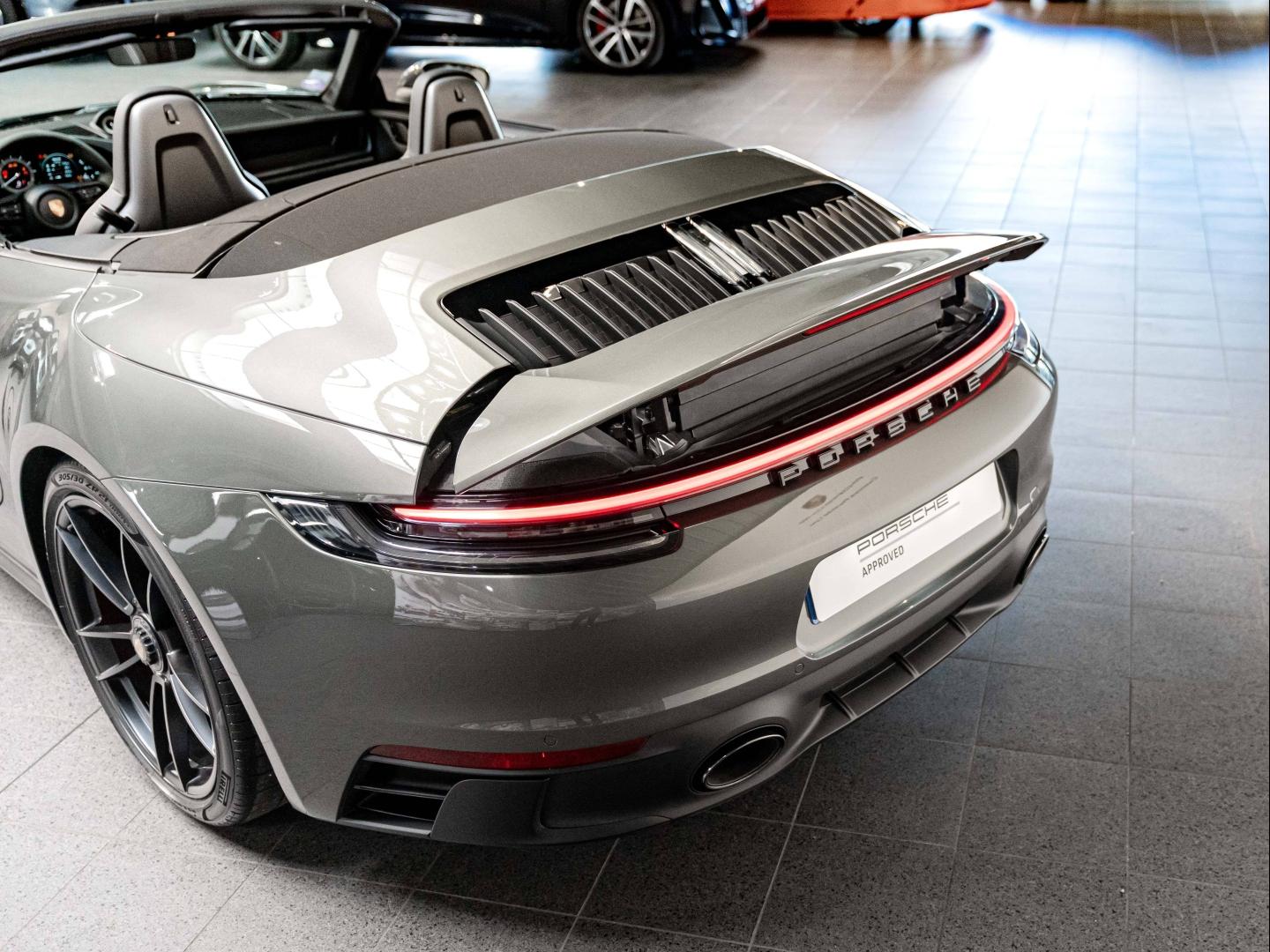 Voitures occasions PORSCHE 911 Cabriolet Carrera GTS Champagne-au-Mont-d'Or