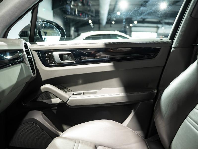 Voitures occasions PORSCHE CAYENNE E-Hybrid Saint-Witz