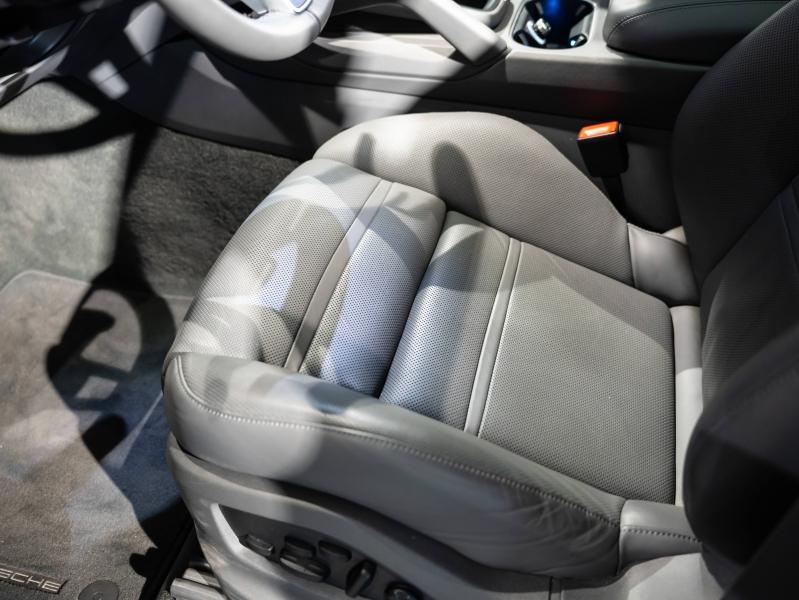 Voitures occasions PORSCHE CAYENNE E-Hybrid Saint-Witz