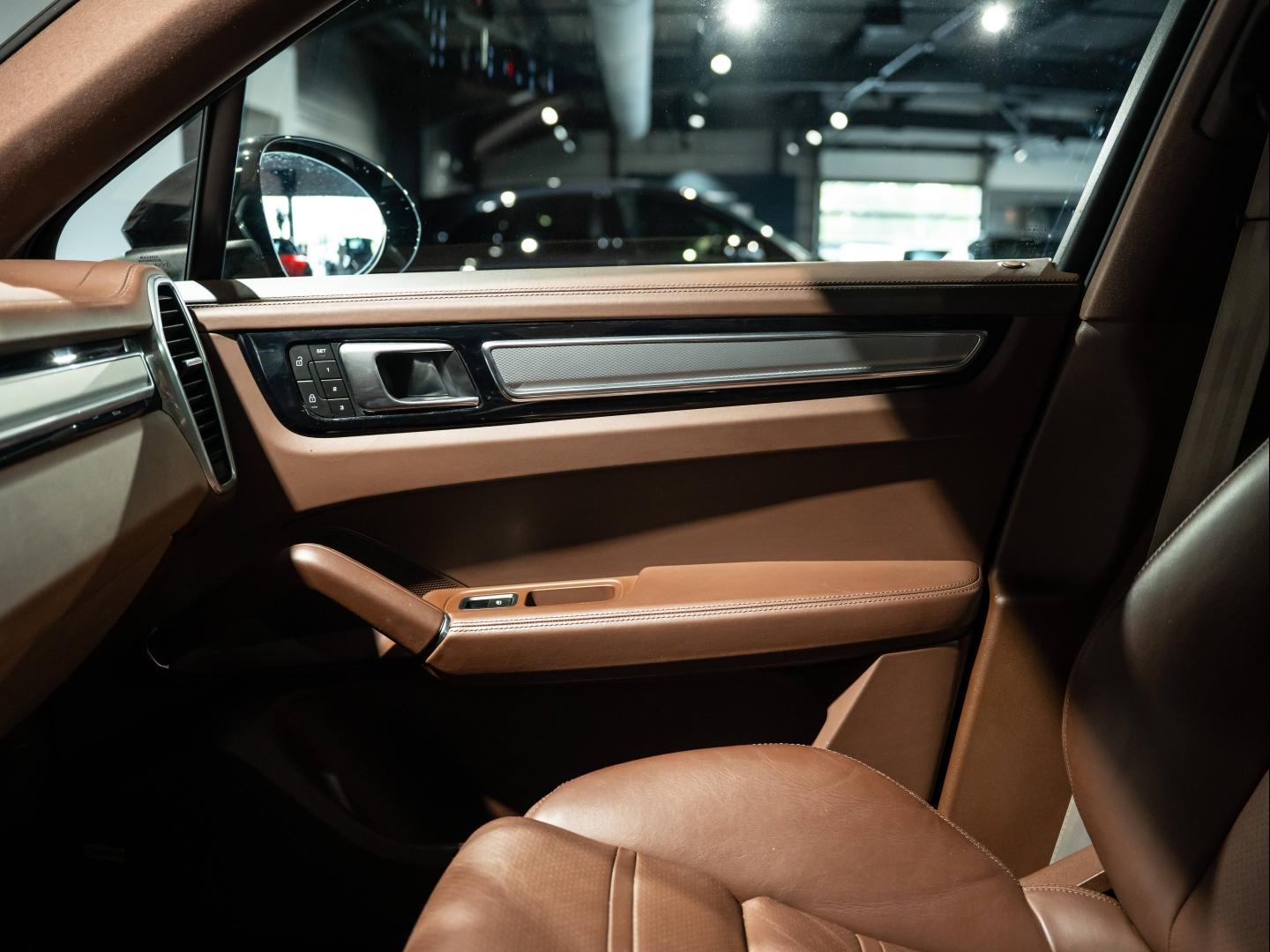 Voitures occasions PORSCHE Cayenne Coupe E-Hybrid Saint-Witz