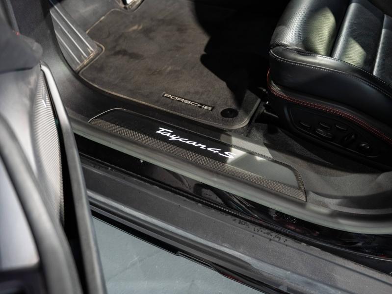 Voitures occasions PORSCHE Taycan Cross Turismo 4S Saint-Witz