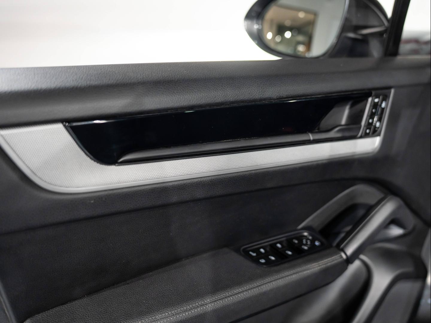 Voitures occasions PORSCHE CAYENNE E-Hybrid Saint-Witz