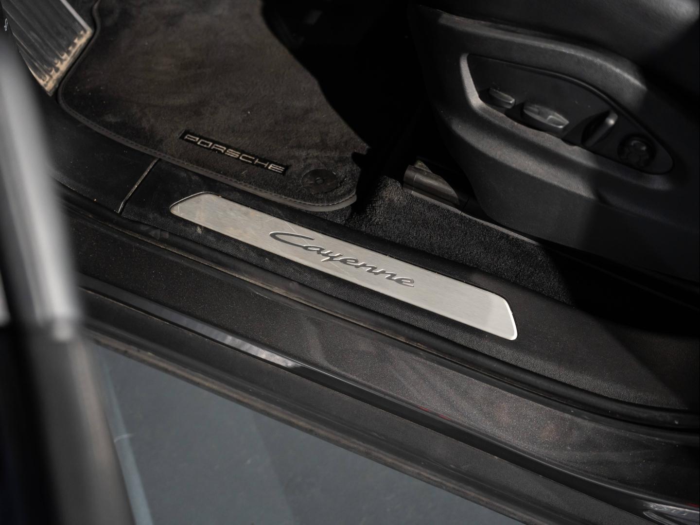Voitures occasions PORSCHE CAYENNE E-Hybrid Saint-Witz