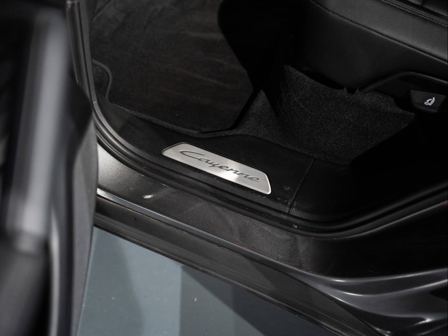 Voitures occasions PORSCHE CAYENNE E-Hybrid Saint-Witz