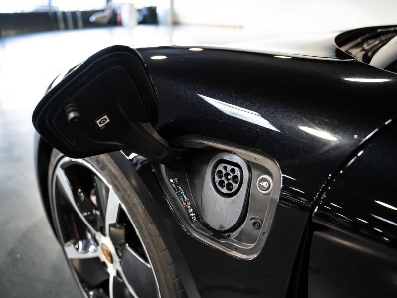 Voitures occasions PORSCHE Taycan Sport Turismo Base Saint-Witz