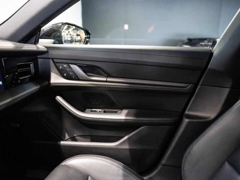 Voitures occasions PORSCHE Taycan Sport Turismo Base Saint-Witz