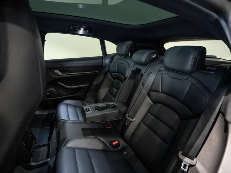 Voitures occasions PORSCHE Taycan Sport Turismo Base Saint-Witz