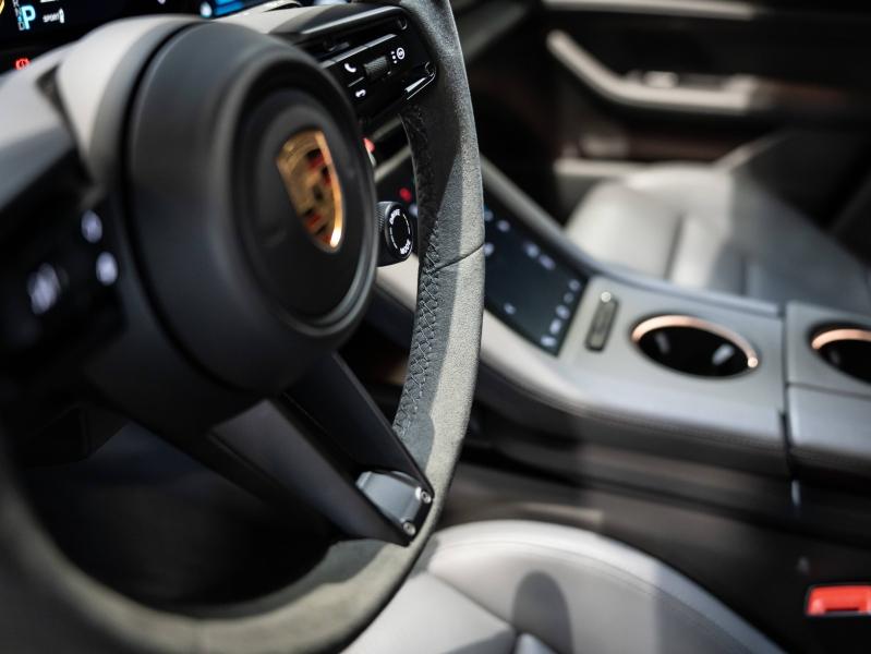 Voitures occasions PORSCHE Taycan Cross Turismo 4S Saint-Witz