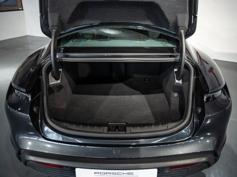 Voitures occasions PORSCHE Taycan Base Saint-Witz