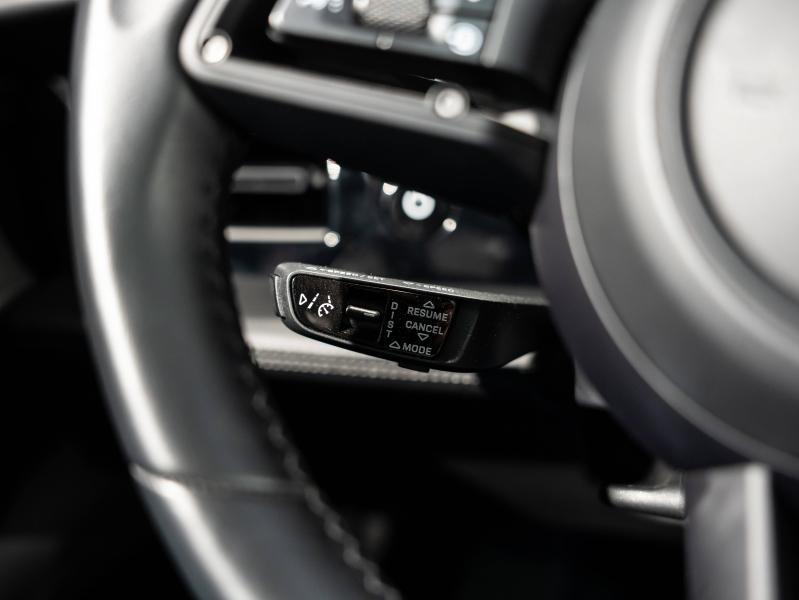 Voitures occasions PORSCHE Taycan Base Saint-Witz