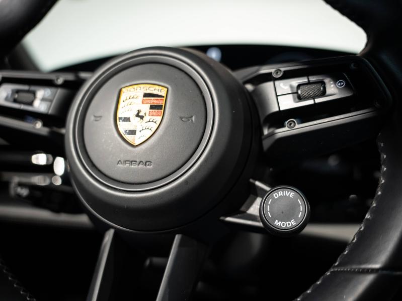 Voitures occasions PORSCHE Taycan Base Saint-Witz