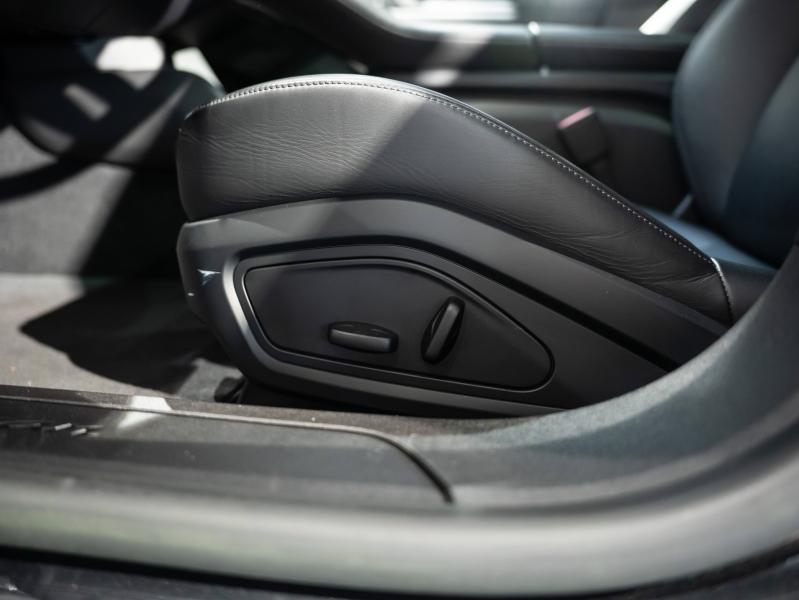 Voitures occasions PORSCHE Taycan Base Saint-Witz