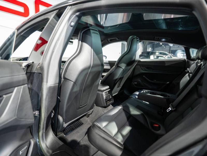 Voitures occasions PORSCHE Taycan Base Saint-Witz