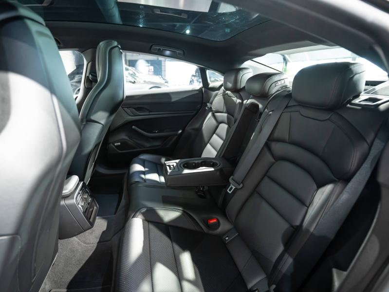 Voitures occasions PORSCHE Taycan Base Saint-Witz