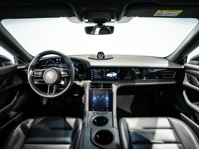 Voitures occasions PORSCHE Taycan Base Saint-Witz