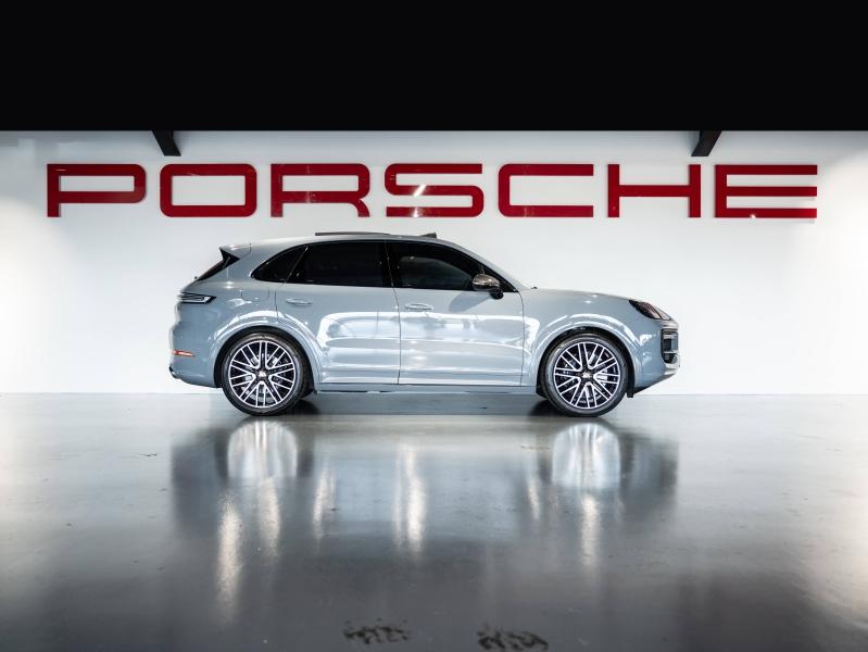Voitures occasions PORSCHE CAYENNE Turbo E-Hybrid Saint-Witz