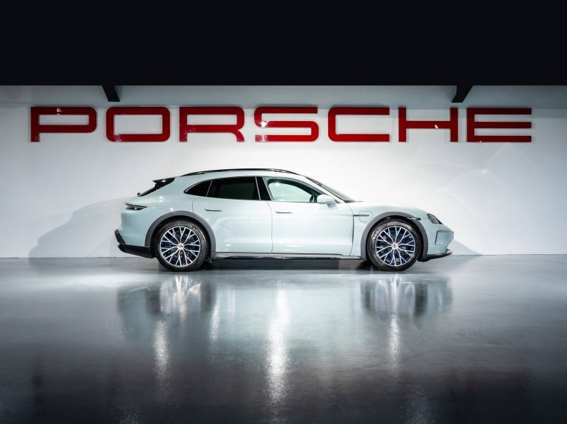 Voitures occasions PORSCHE Taycan Cross Turismo 4 Saint-Witz