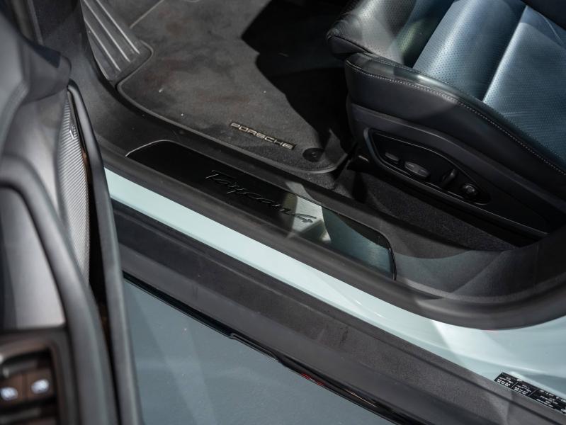 Voitures occasions PORSCHE Taycan 4 Saint-Witz