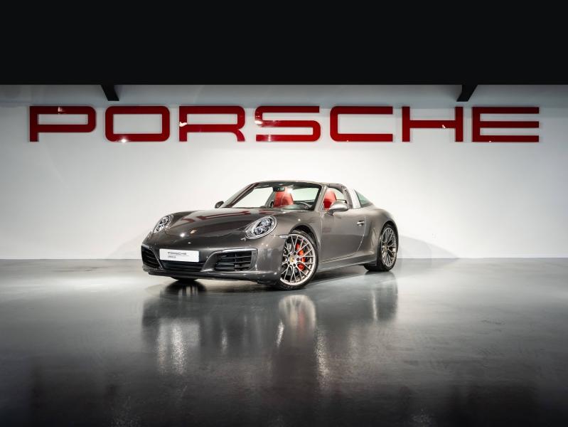 PORSCHE 911 Targa