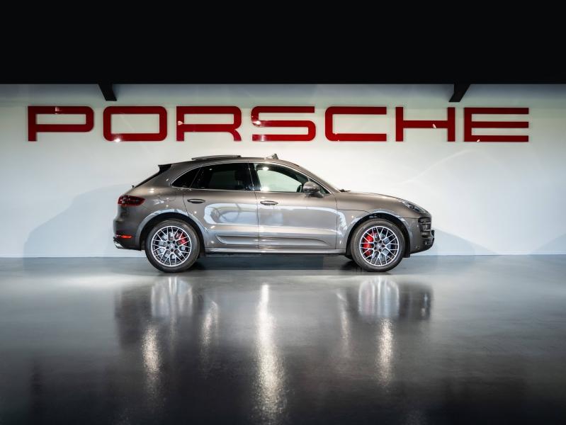 Voitures occasions PORSCHE MACAN Turbo Saint-Witz