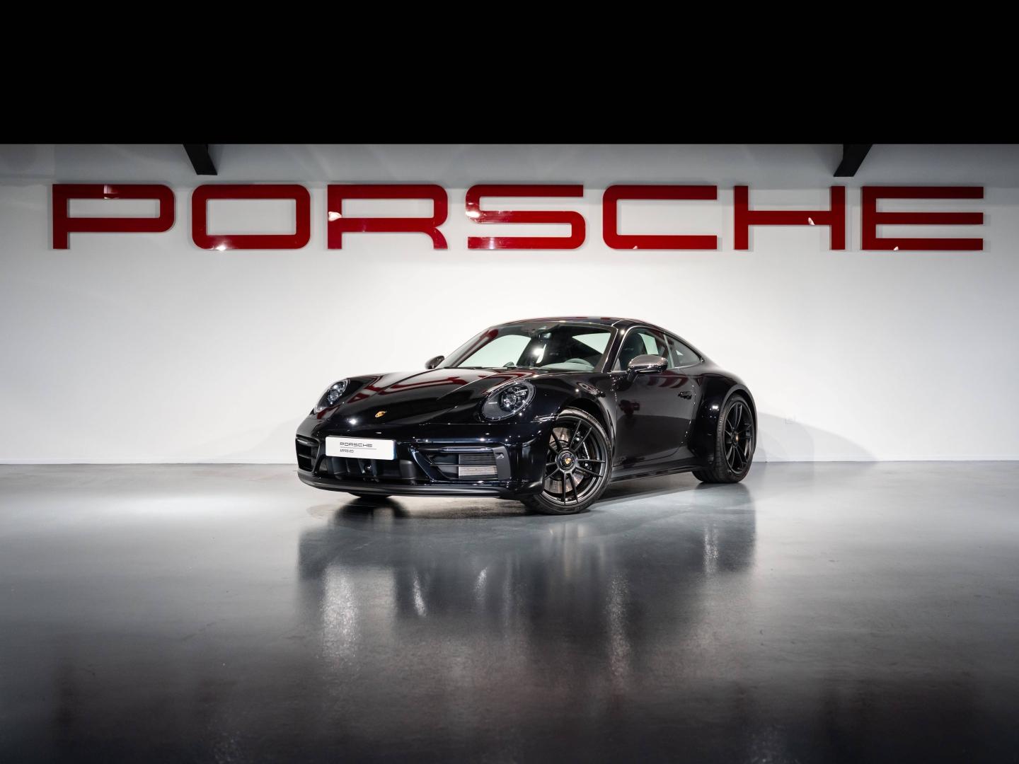 PORSCHE 911 Coupe
