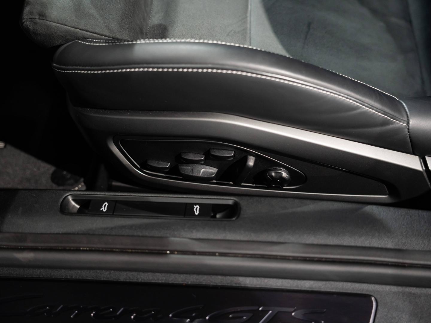 Voitures occasions PORSCHE 911 Coupe Carrera 4 GTS Saint-Witz