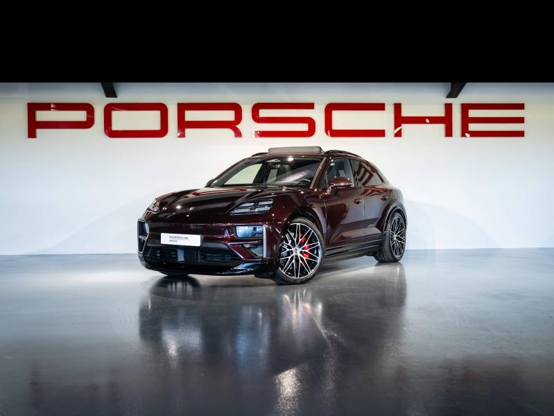 PORSCHE MACAN