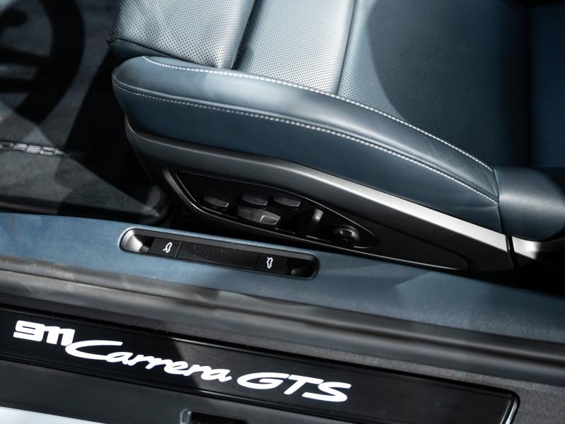 Voitures occasions PORSCHE 911 Cabriolet Carrera GTS Saint-Witz
