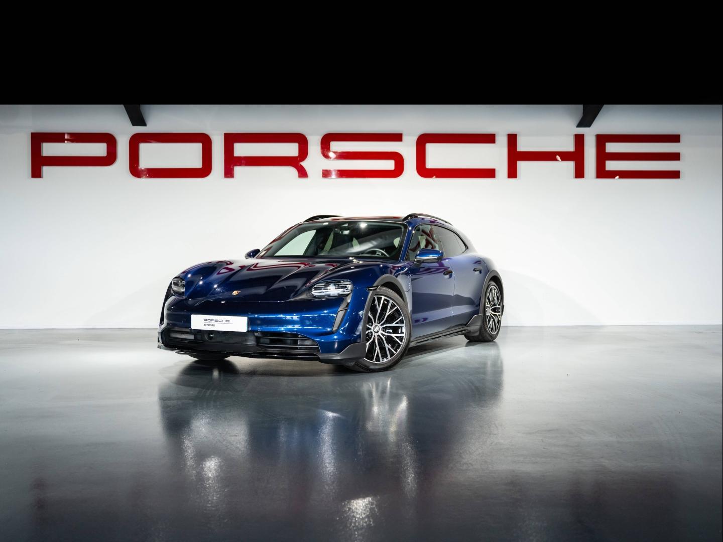 Voitures occasions PORSCHE Taycan Cross Turismo 4S Saint-Witz